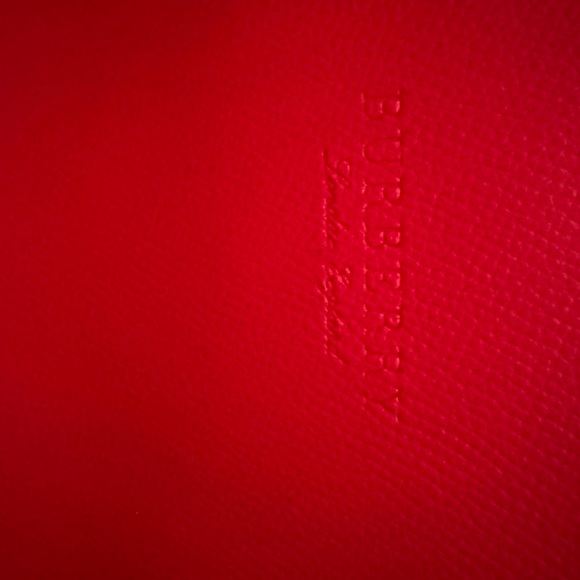 Burberry tote - Picture 7 of 12